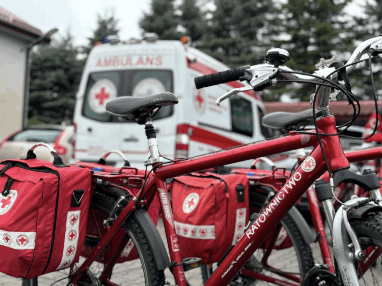 Zabezpieczenie medyczne terenów Mielna i okolic przez Patrole Rowerowe PCK